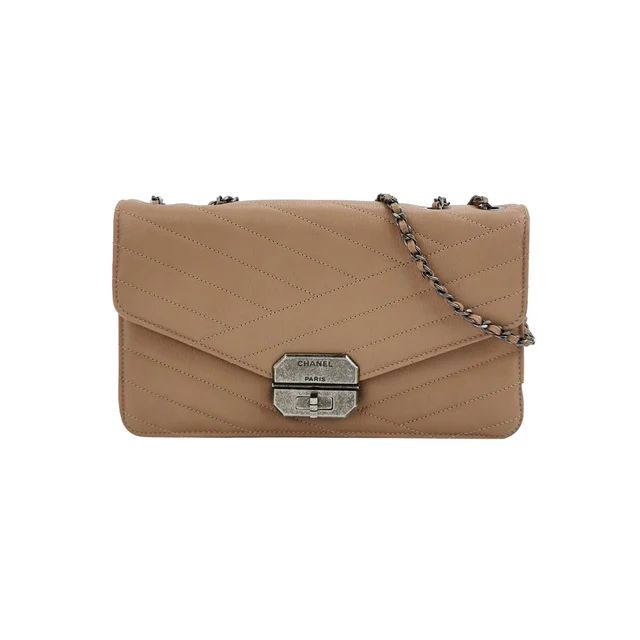 Chanel 2.55