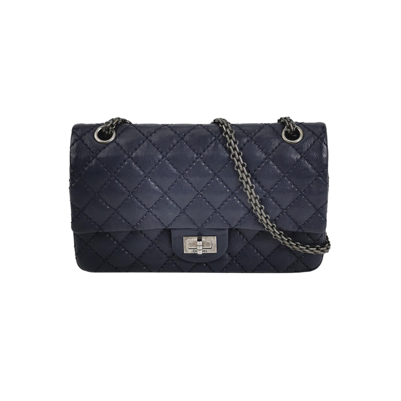Chanel 2.55, photograph 1