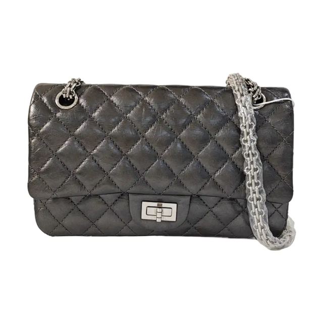 Chanel 2.55 Schultertasche, 24 cm, Grau, Leder