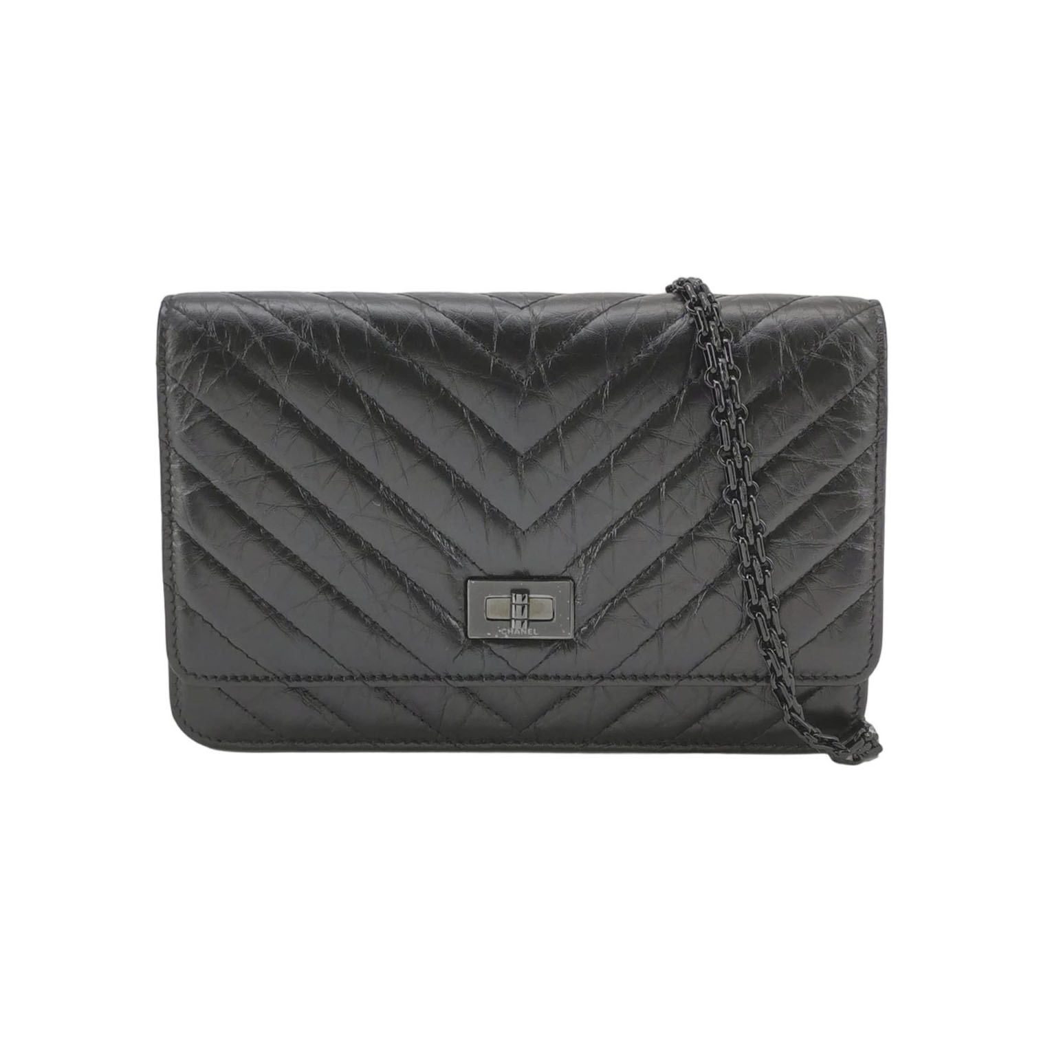 Chanel 2.55 Shoulder Bag, 19 cm, Black, Item 69442434, Leather, photograph 1