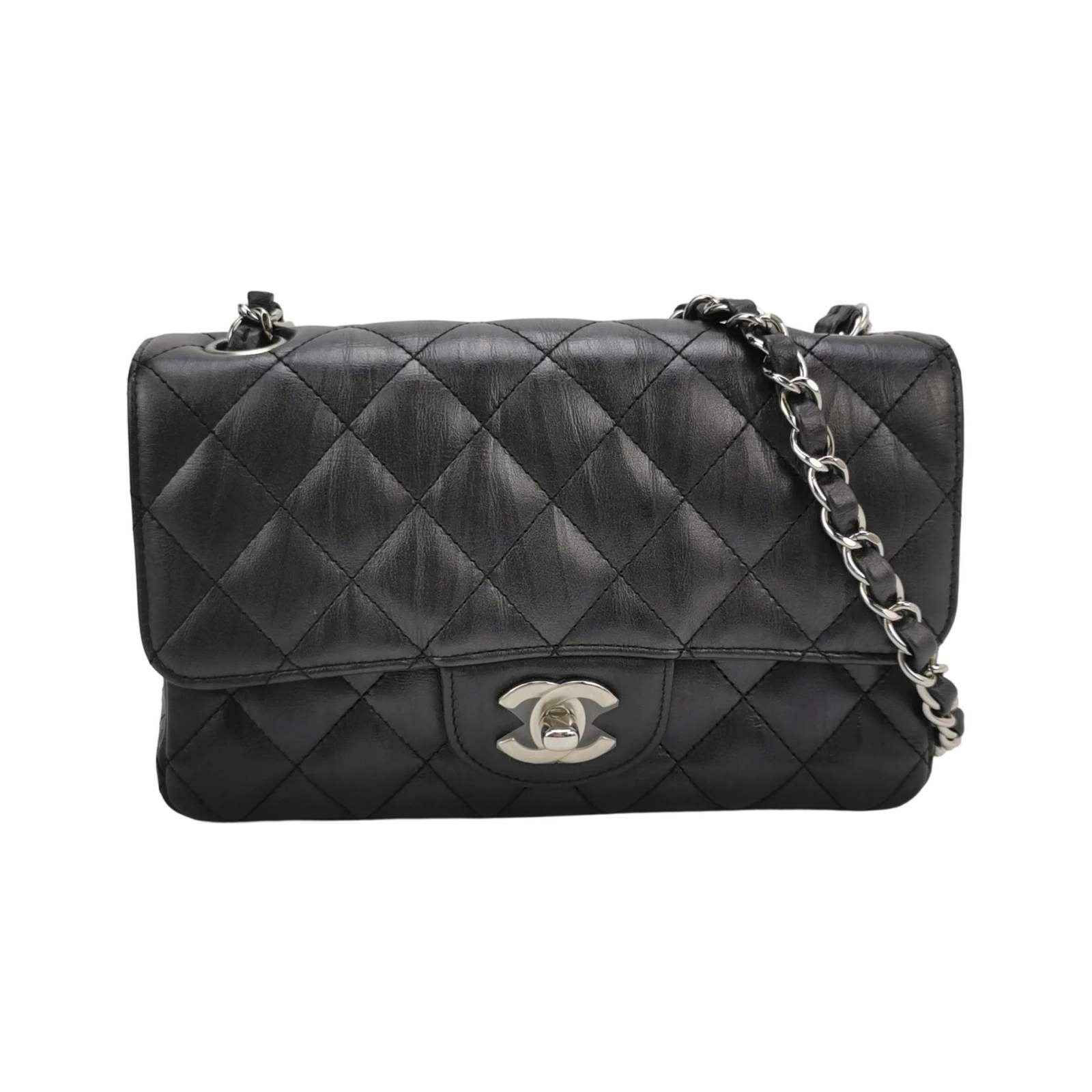 Chanel Classic Flap, photograph 1