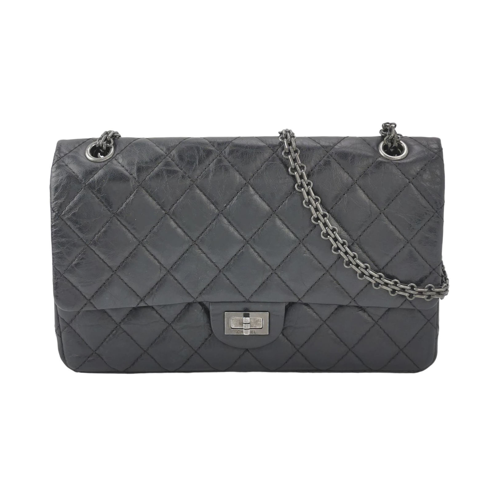 Chanel 2.55, photograph 1