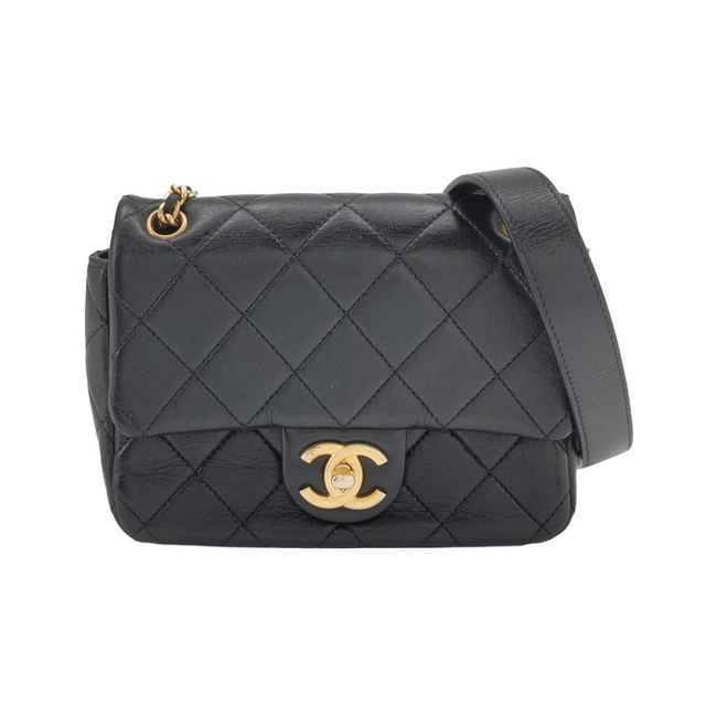 Chanel Classic Flap Schultertasche, 18 cm, Schwarz, Leder