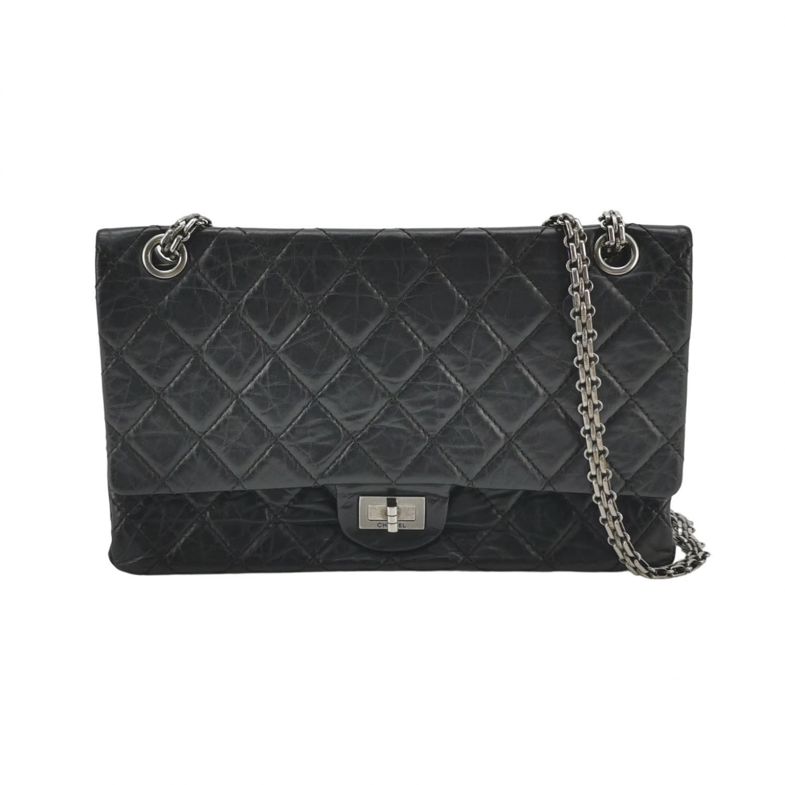 Chanel 2.55, photograph 1