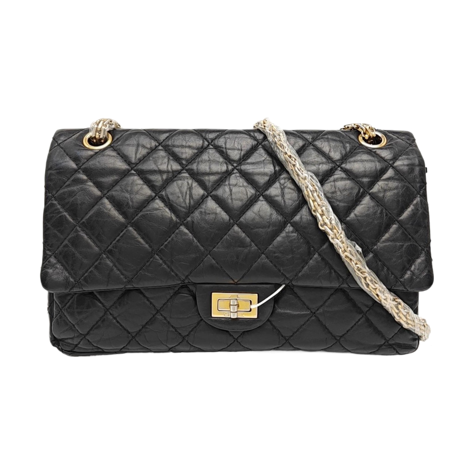 Chanel 2.55, photograph 1