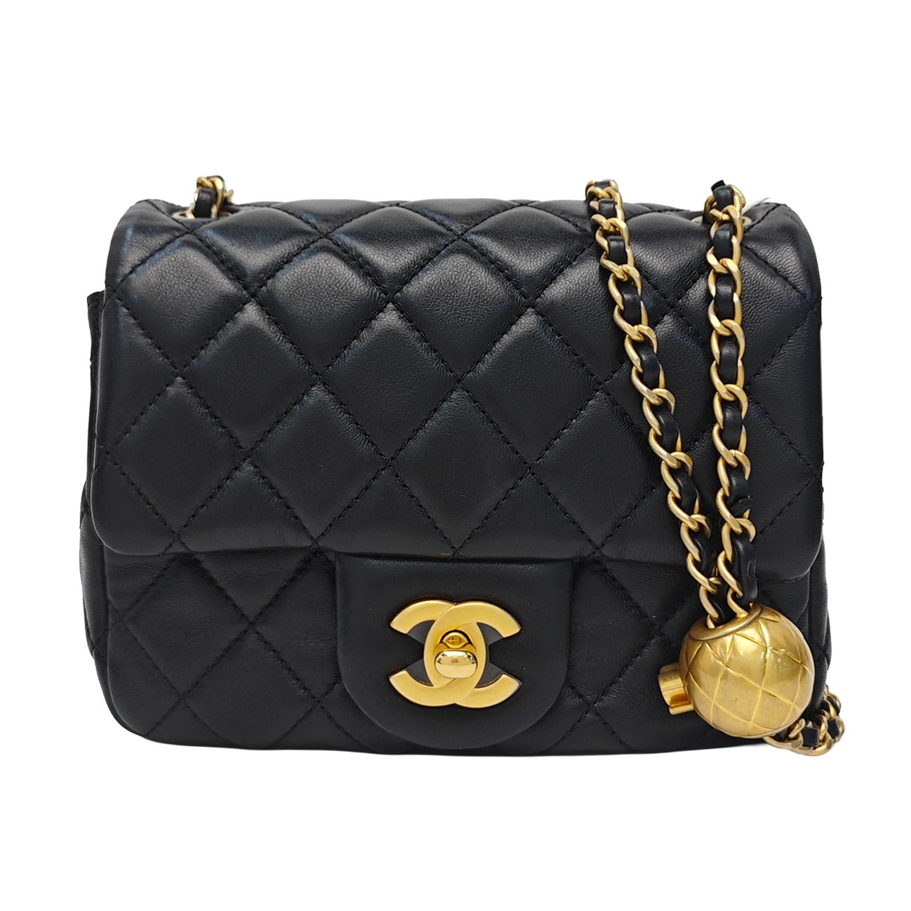 Chanel Classic Flap, photograph 1
