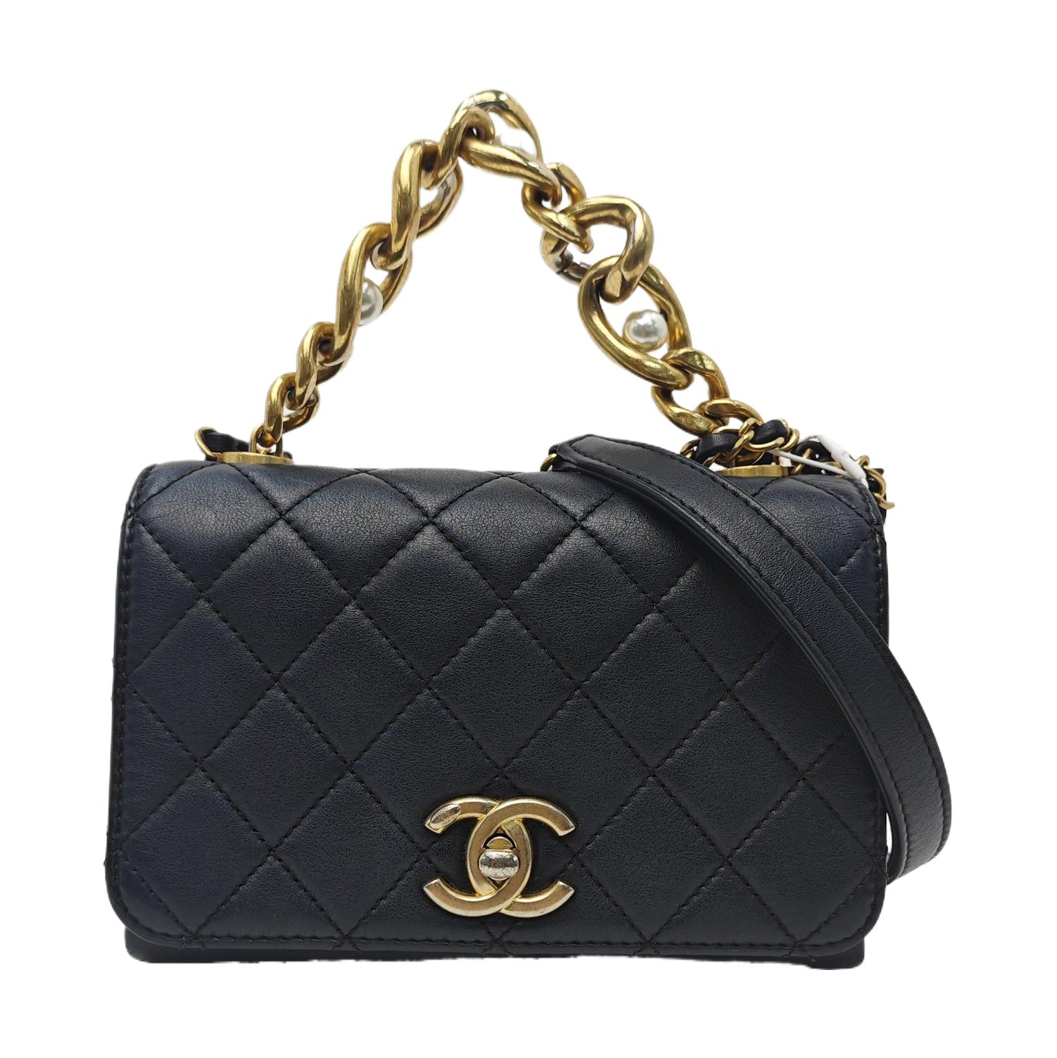 Chanel Classic Flap, photograph 1
