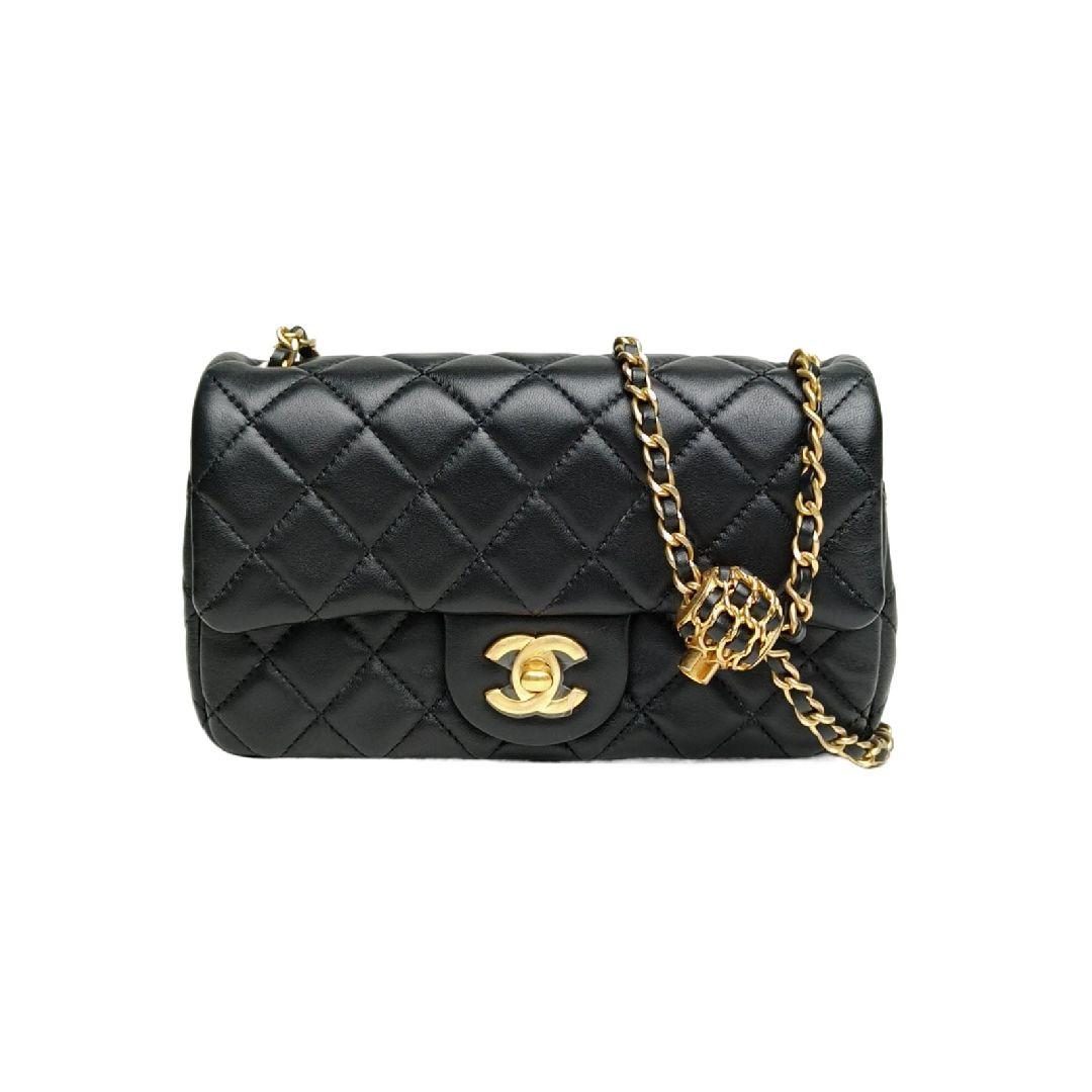 CHANEL Classic Flap, Schwarz, Leder, Fotografiere 1