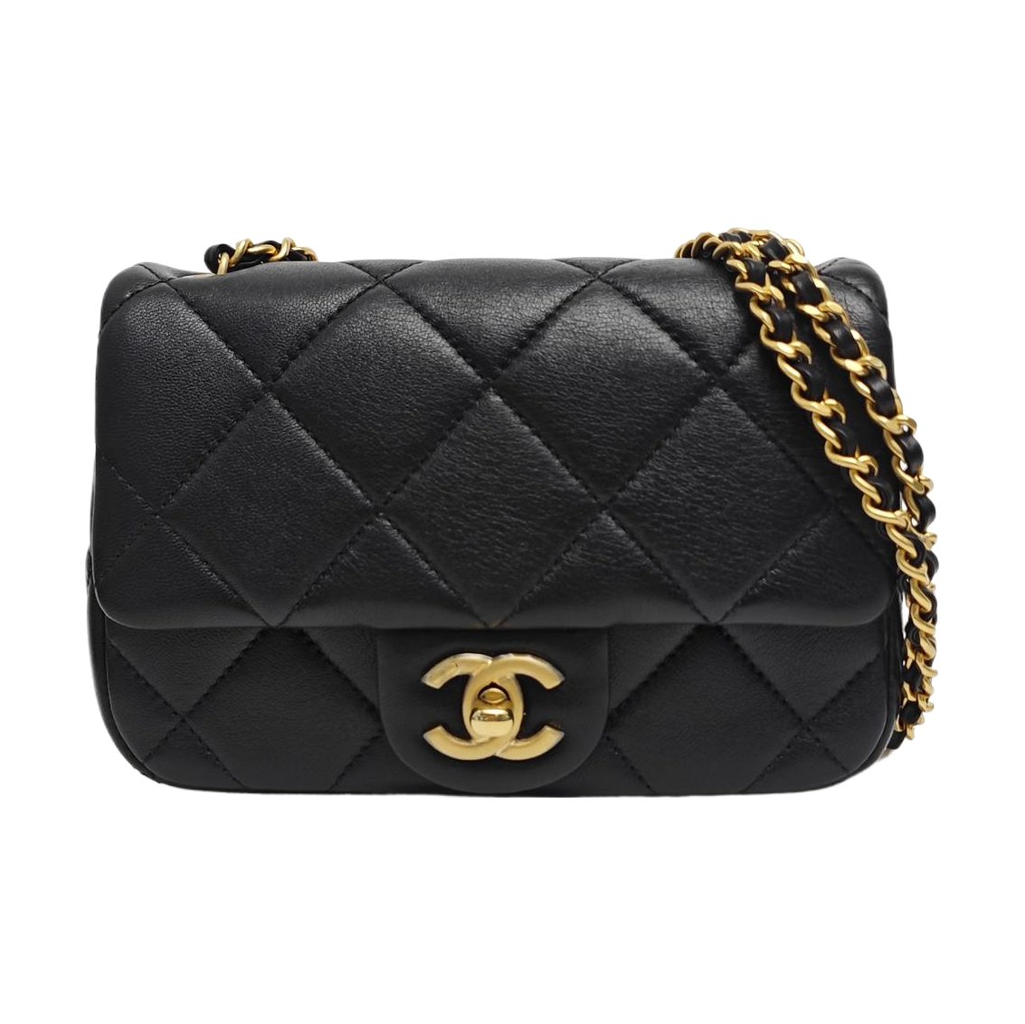 CHANEL Classic Flap, black, Leather, photograph 1