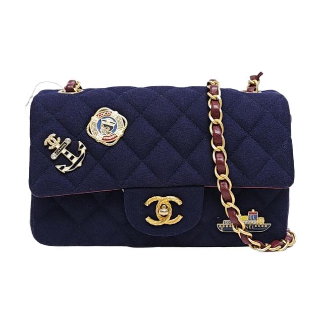 Chanel Classic Flap Schultertasche, 20 cm, Blau