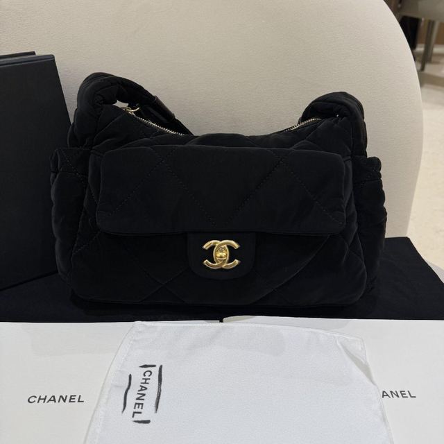 CHANEL Classic Flap, أسود, مخمل