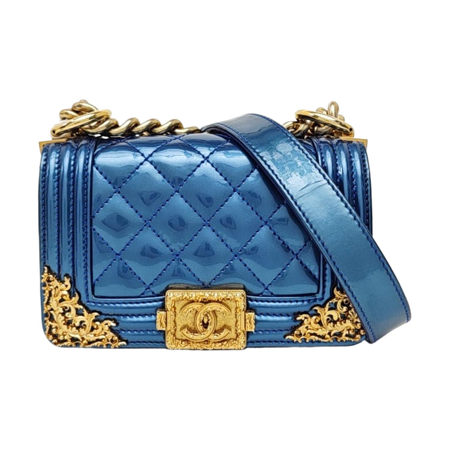 Chanel Boy Shoulder Bag, 15 cm, blue, Item 962559755893, Patent leather, photograph 1
