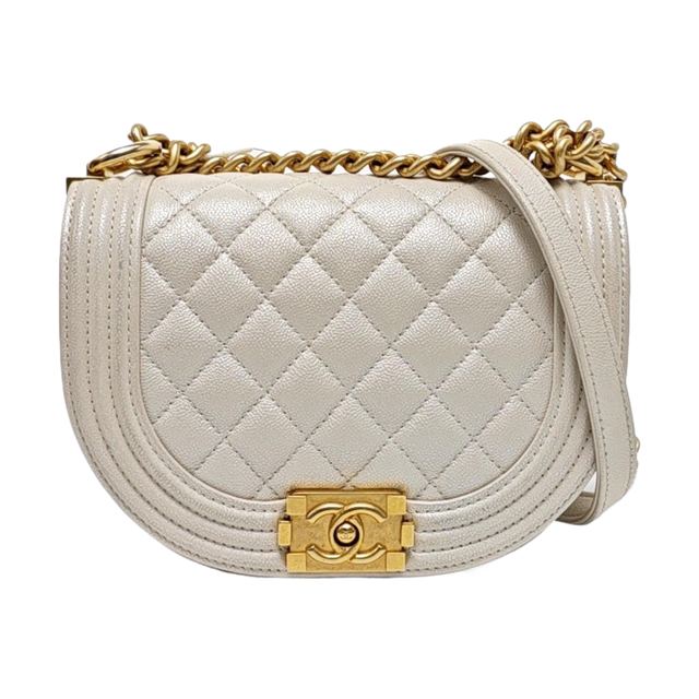 Chanel Boy Umhängetasche, 18 cm, Weiß, Leder