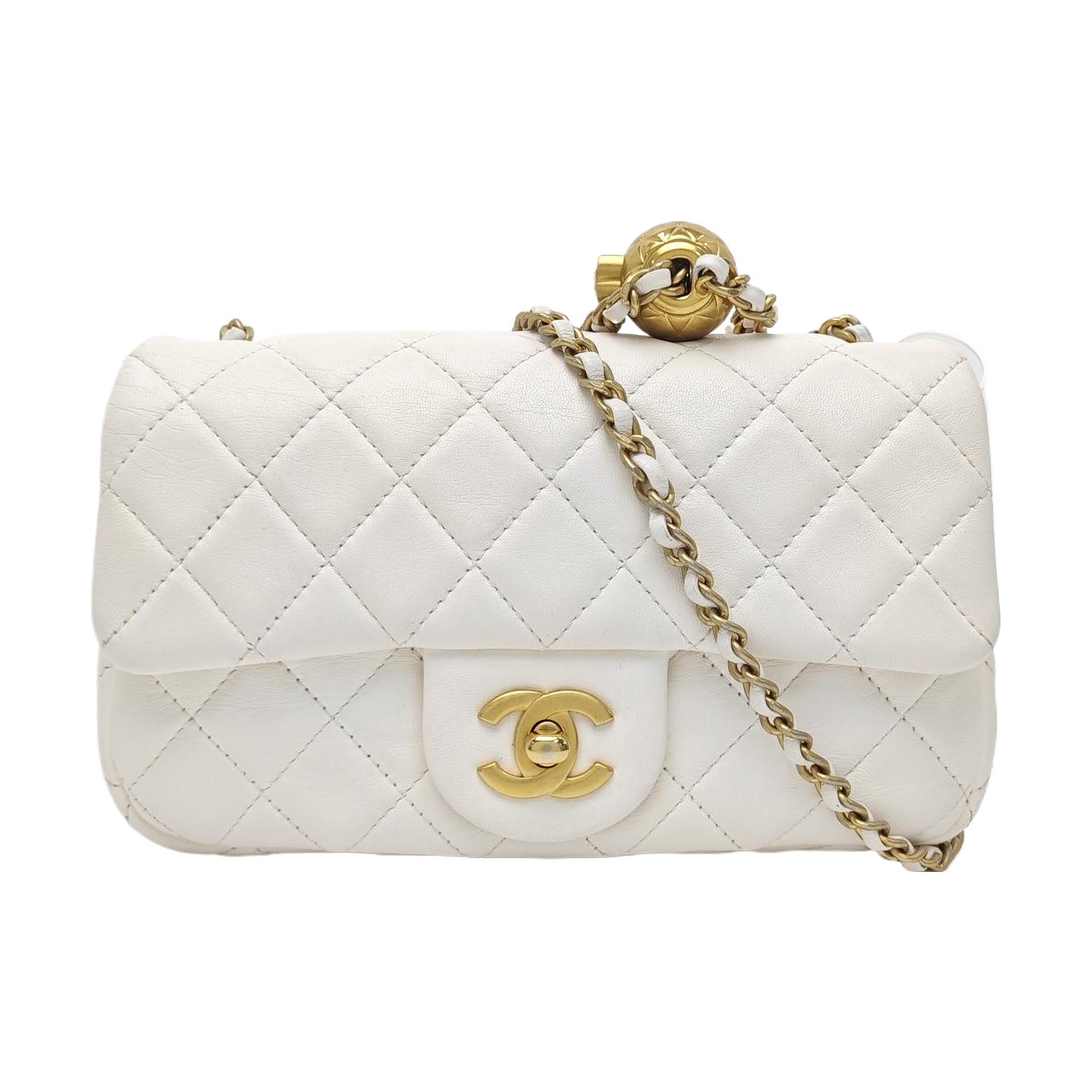 Chanel Classic Flap Shoulder Bag, 20 cm, purple, Item 999897263673, Lambskin, photograph 1